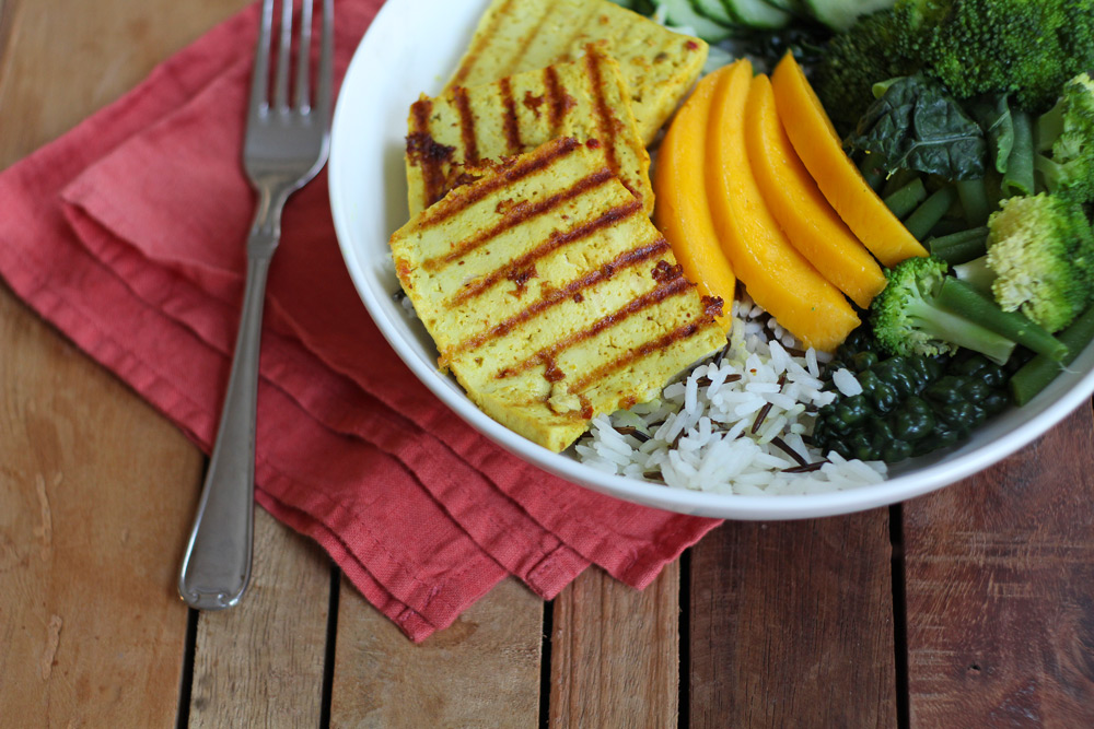 Curry mango tofu bowl - De Groene Meisjes