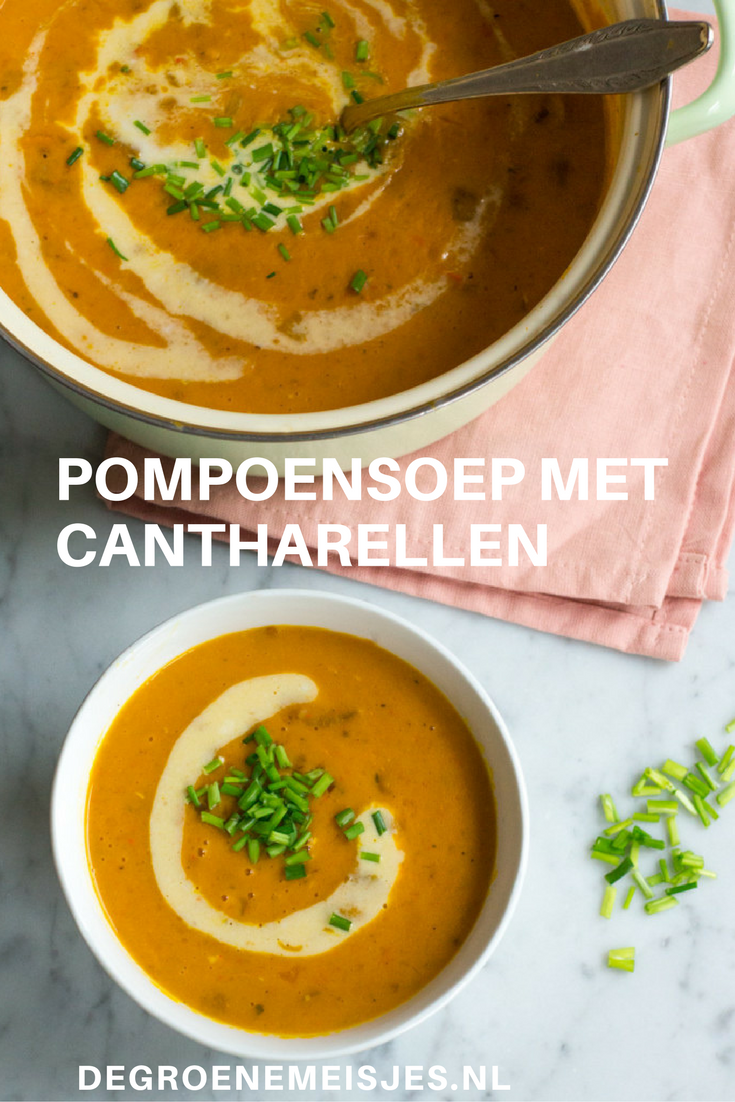 recept voor gevulde en romige pompoensoep met cantharellen #pompoen #soep