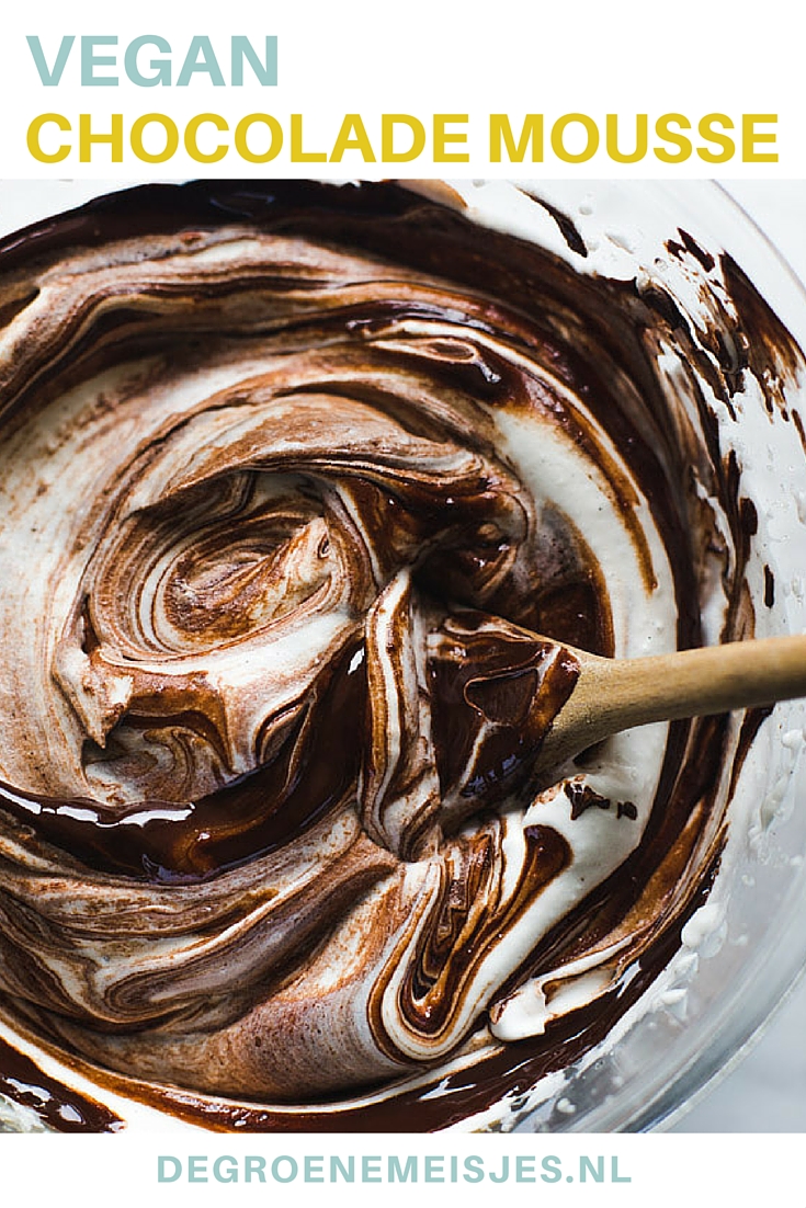 Wist je al dat je met het vocht van kikkererwten – aqua faba - geweldige dingen kan doen? Je kunt het opkloppen als eiwit en merengues bakken. Deze keer maakte ik een lekkere chocolade mousse. Lees het recept op de blog.