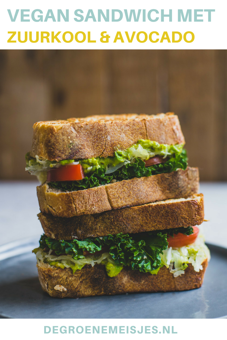vegan lunch recept van een sandwich met zuurkool en avodao. Gebakken in de pan. #vegan #lunch #zuurkool