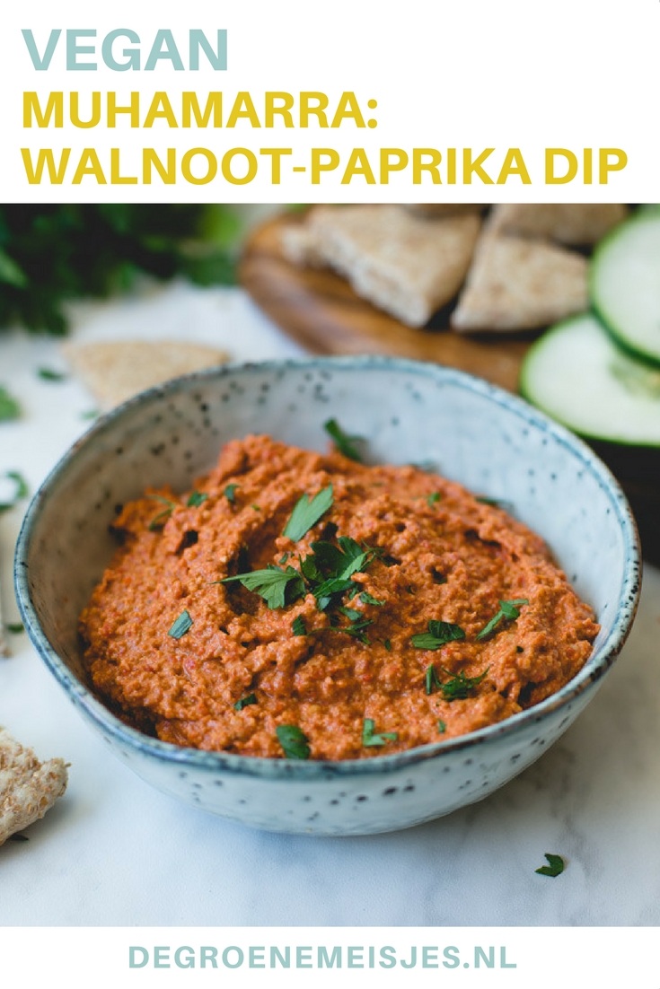 Maak deze heerlijke walnoot paprika dip. Een makkelijk vegan recept van De Groene Meisjes